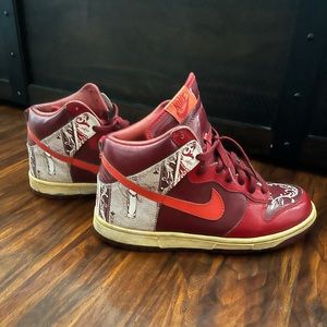 Exclusive Nikes mens 9